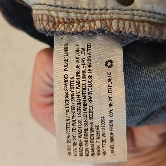 Universal Thread Blue Jean Shorts Distressed Raw Hem - Picture 5 of 5